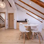 Casa Antika Apartment *