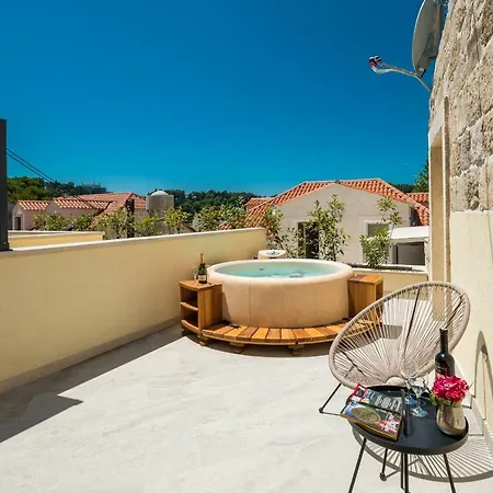 Casa Antika