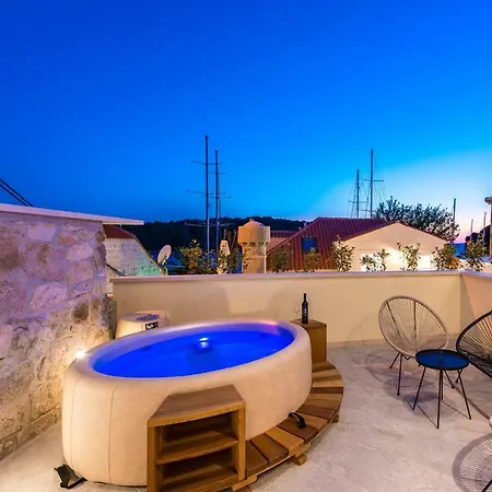 Casa Antika